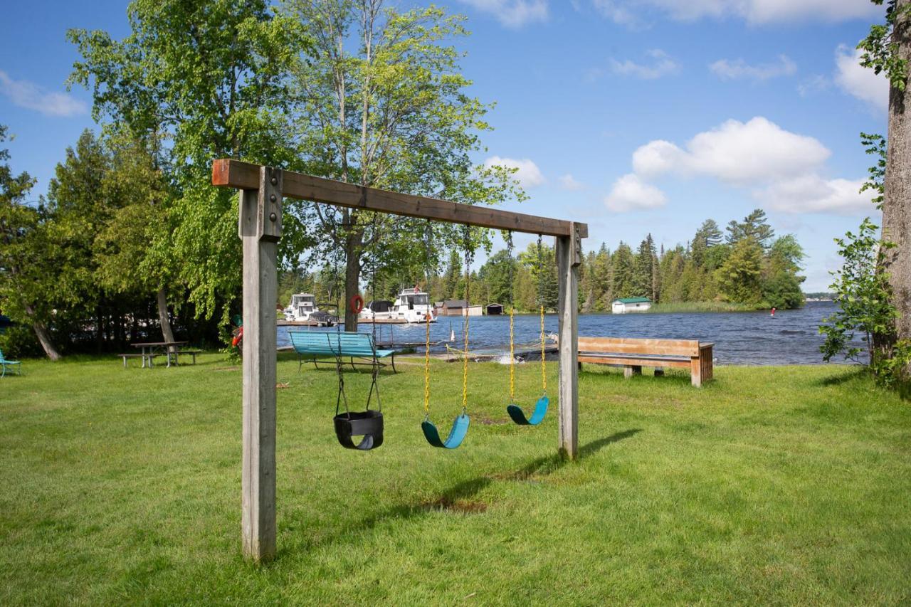 Fun Place With A Sandy Beach For Swimming, Boating, And Fishing, Featuring 3 Available Cabins Fenelon Falls Exterior photo