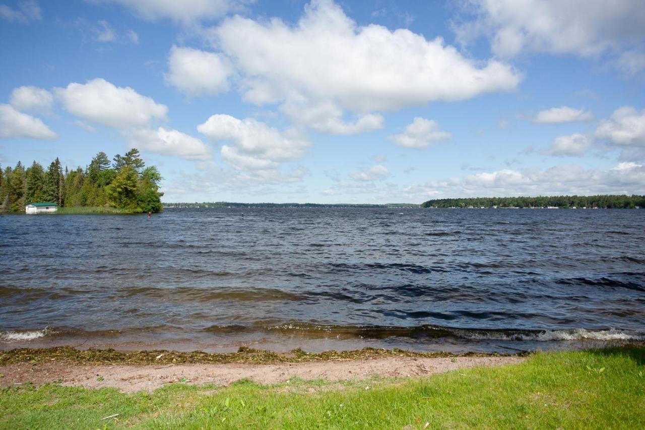 Fun Place With A Sandy Beach For Swimming, Boating, And Fishing, Featuring 3 Available Cabins Fenelon Falls Exterior photo