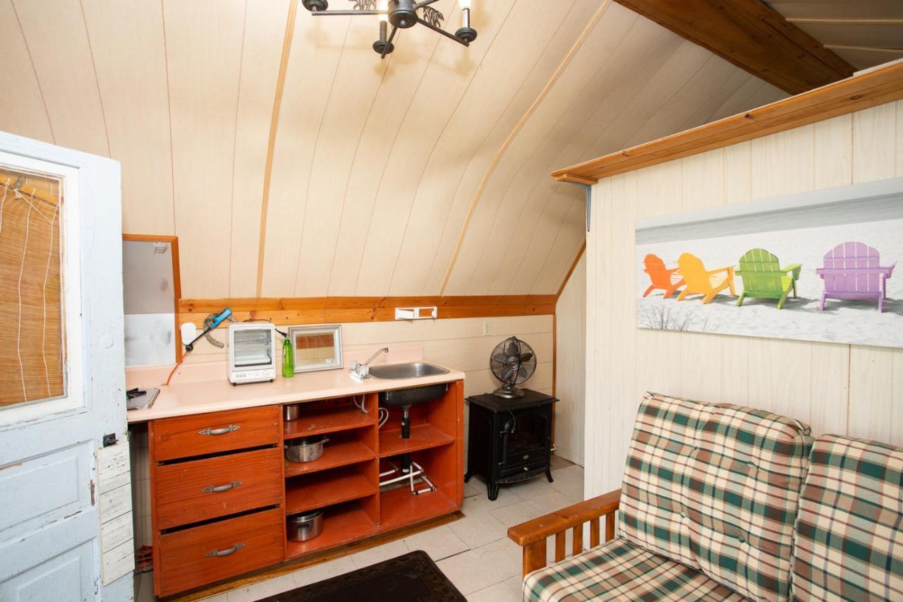 Fun Place With A Sandy Beach For Swimming, Boating, And Fishing, Featuring 3 Available Cabins Fenelon Falls Exterior photo