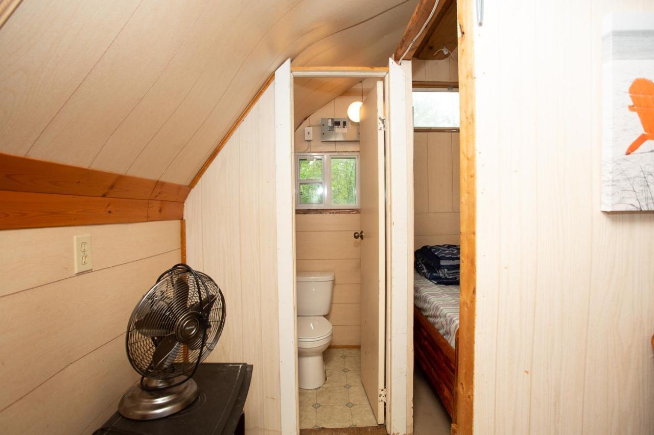 Fun Place With A Sandy Beach For Swimming, Boating, And Fishing, Featuring 3 Available Cabins Fenelon Falls Exterior photo