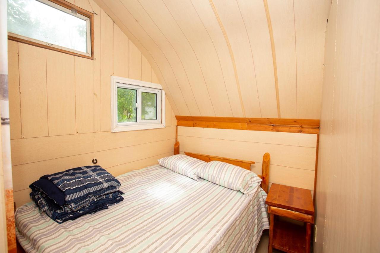 Fun Place With A Sandy Beach For Swimming, Boating, And Fishing, Featuring 3 Available Cabins Fenelon Falls Exterior photo