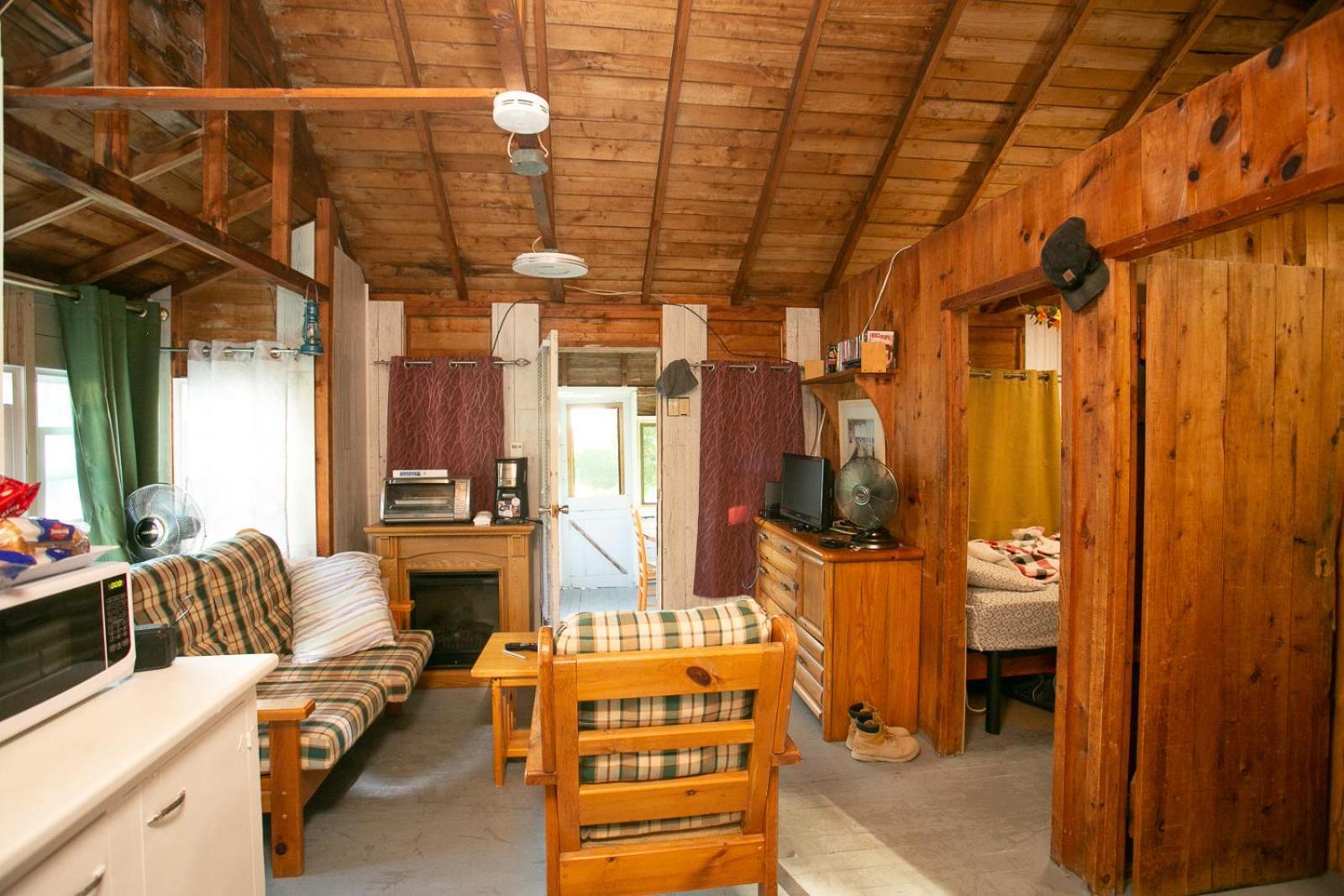 Fun Place With A Sandy Beach For Swimming, Boating, And Fishing, Featuring 3 Available Cabins Fenelon Falls Exterior photo