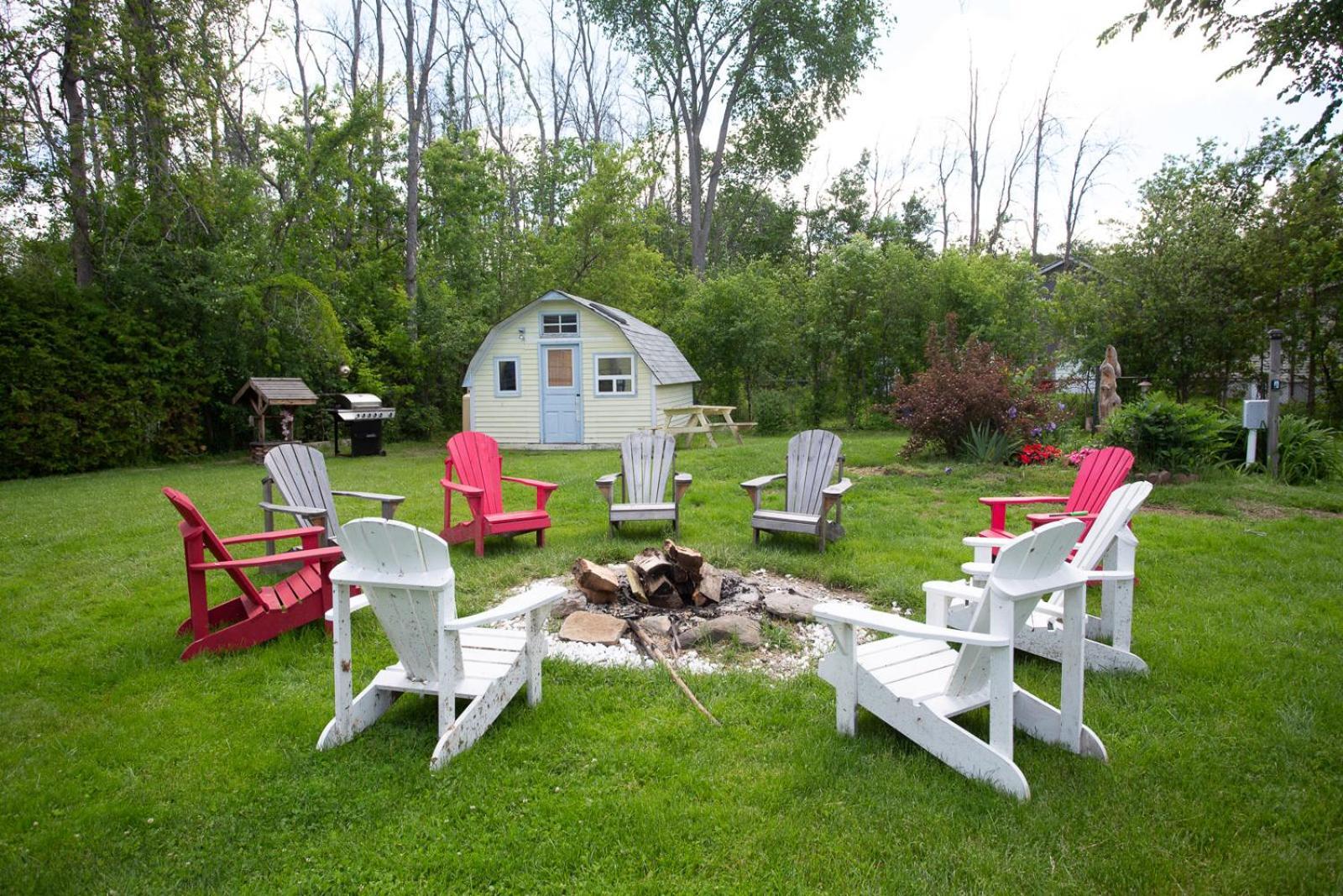 Fun Place With A Sandy Beach For Swimming, Boating, And Fishing, Featuring 3 Available Cabins Fenelon Falls Exterior photo