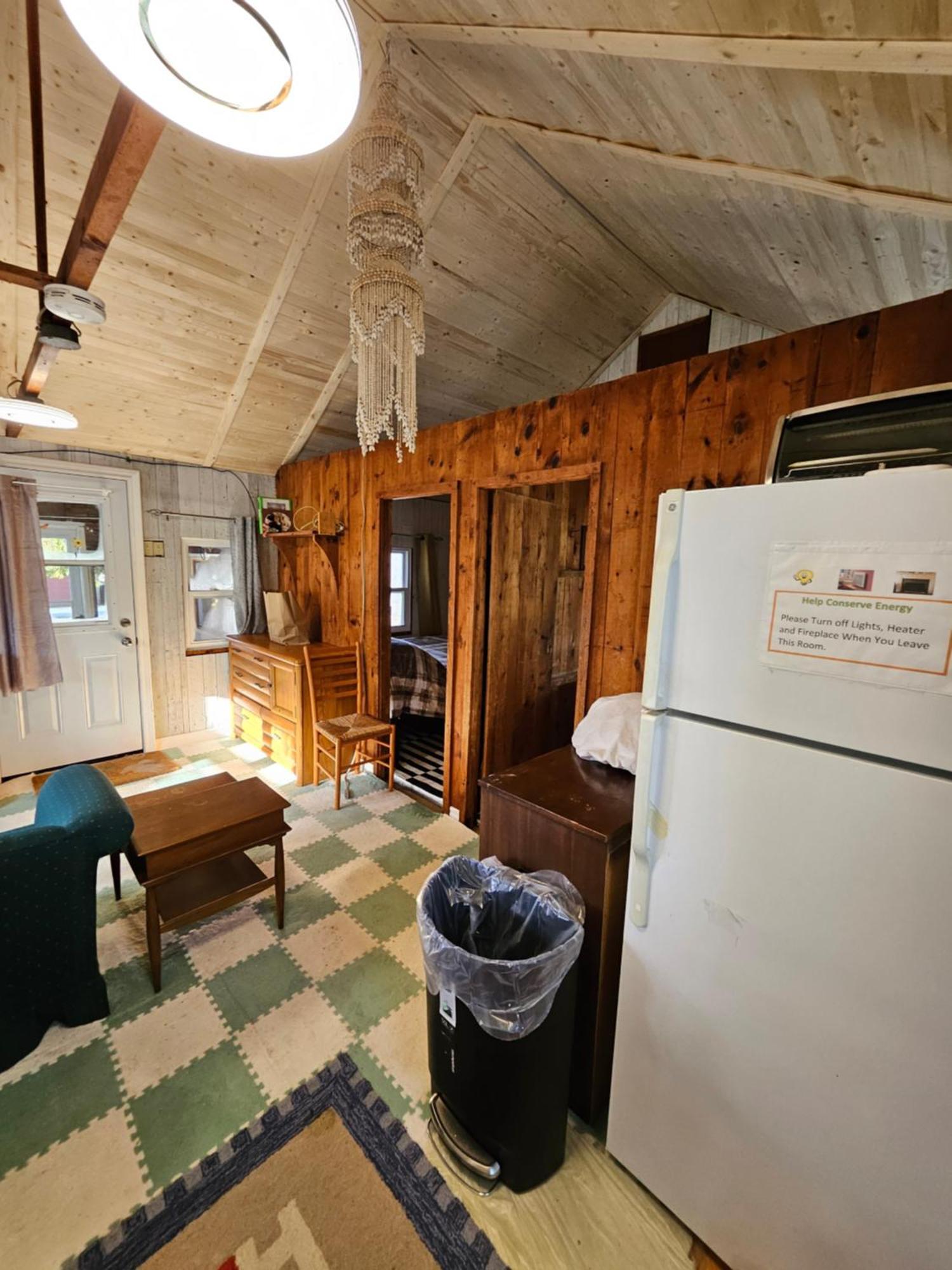 Fun Place With A Sandy Beach For Swimming, Boating, And Fishing, Featuring 3 Available Cabins Fenelon Falls Exterior photo