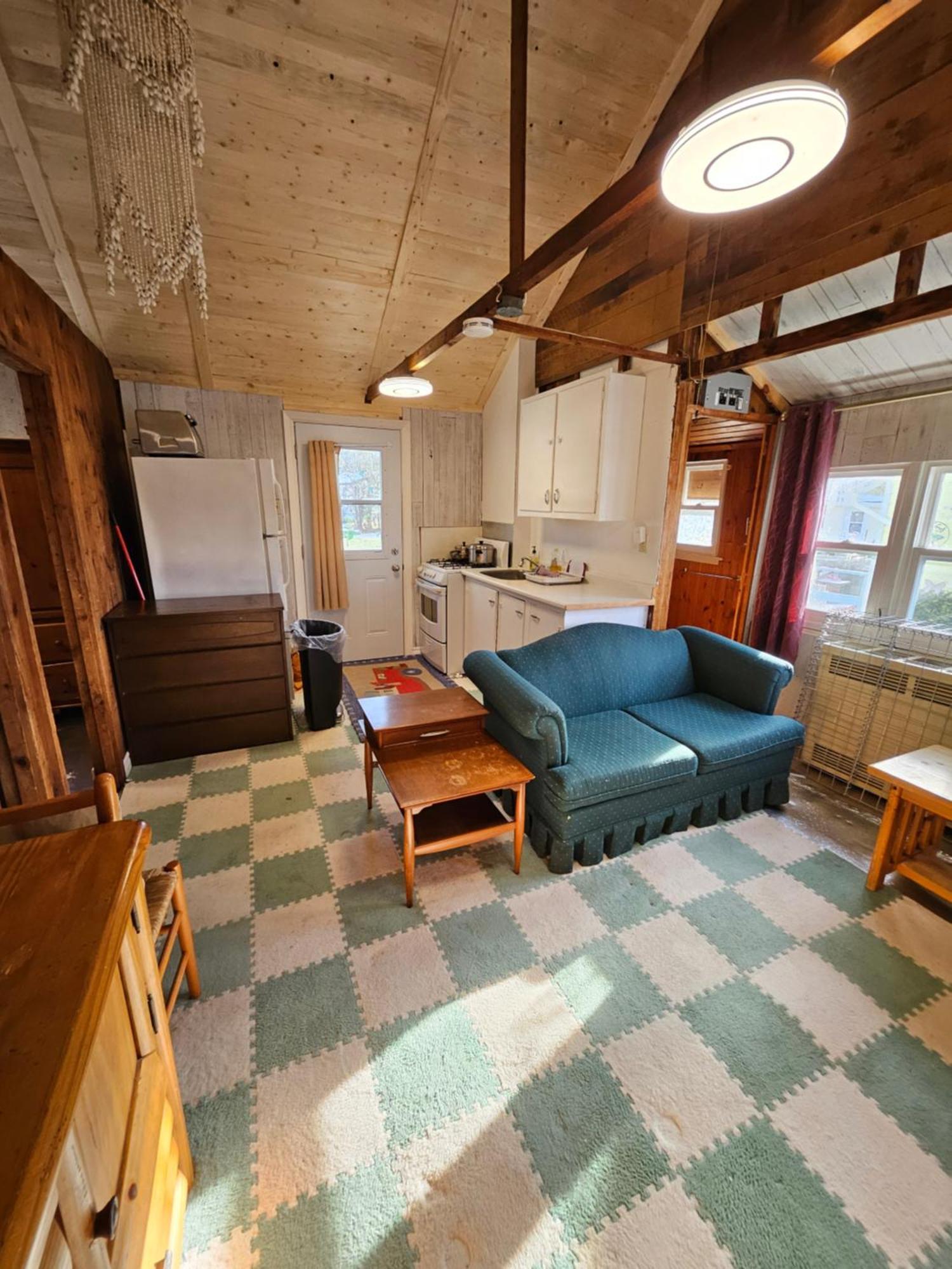Fun Place With A Sandy Beach For Swimming, Boating, And Fishing, Featuring 3 Available Cabins Fenelon Falls Exterior photo