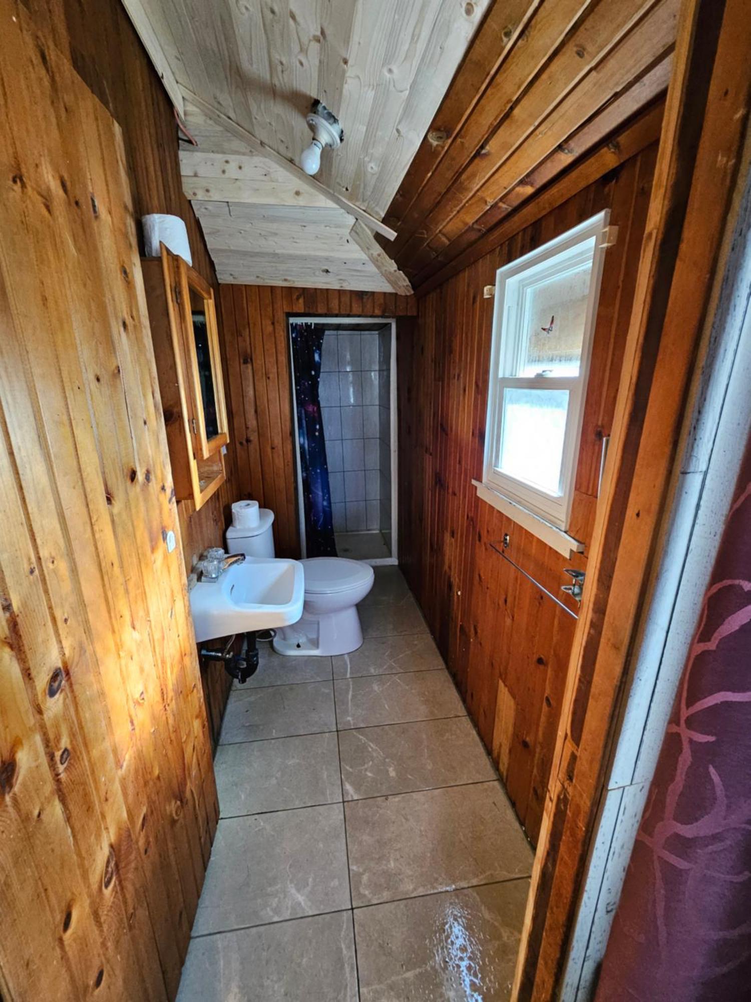 Fun Place With A Sandy Beach For Swimming, Boating, And Fishing, Featuring 3 Available Cabins Fenelon Falls Exterior photo
