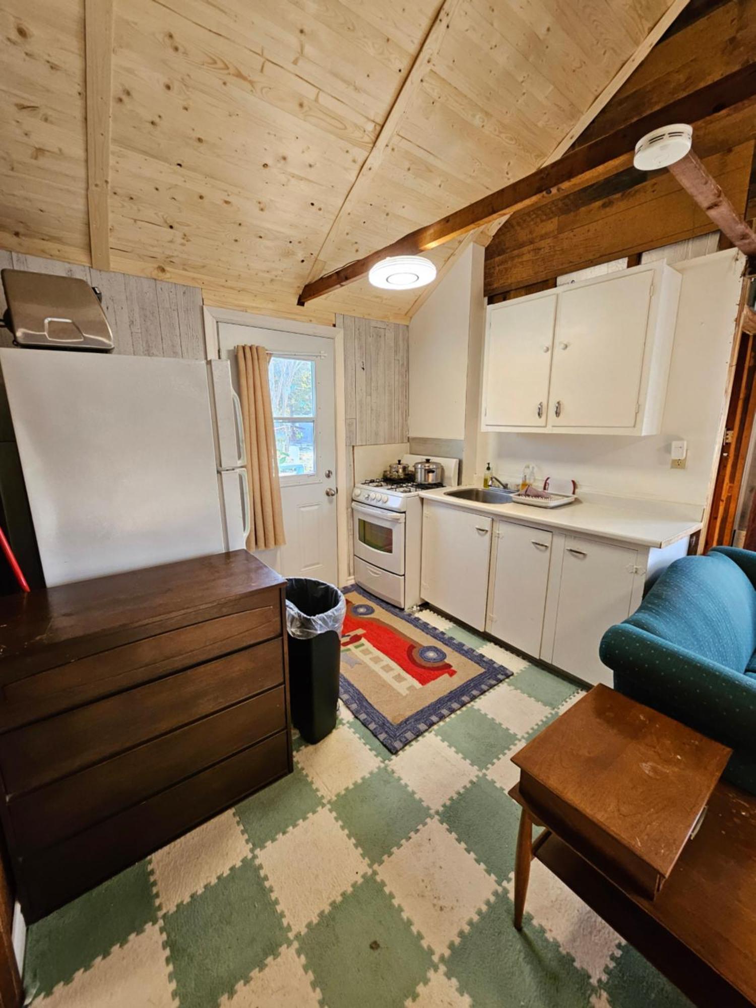 Fun Place With A Sandy Beach For Swimming, Boating, And Fishing, Featuring 3 Available Cabins Fenelon Falls Exterior photo